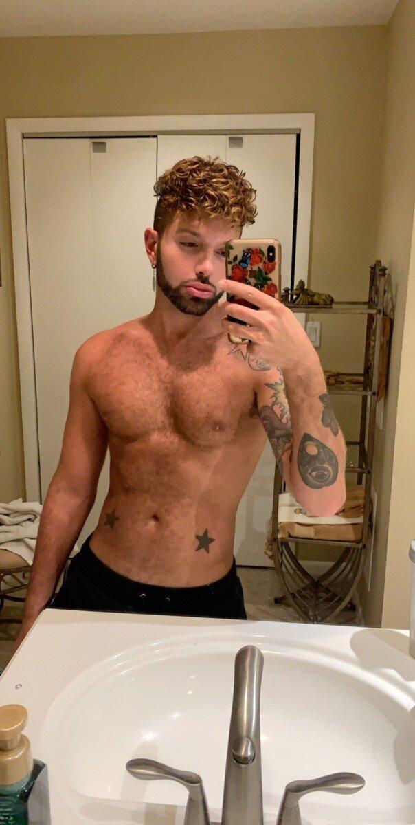 Vitovaziri profile picture