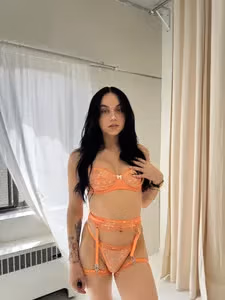 Olivia 🤭 profile picture