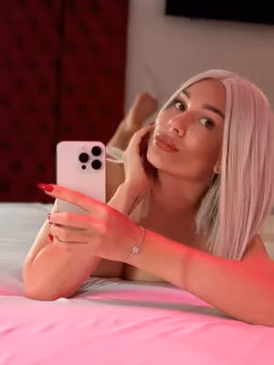 โ๏ธ Lucia Morris โ๏ธ profile picture