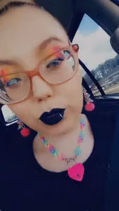 Lola profile picture