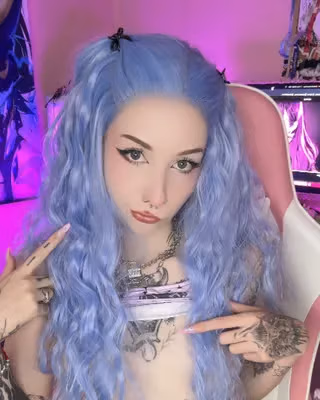 ๐งโโ๏ธ Seductive Manga Worshiper ๐คช profile picture