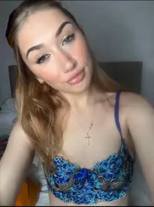 Ellie ๐ฃ profile picture