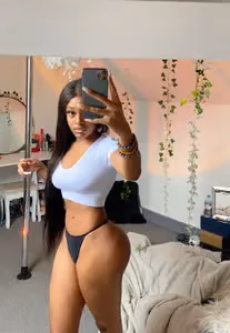 slim ebony ❦ profile picture