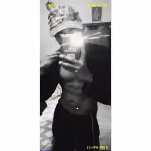 โ๐๐ช ๐๐๐๐ profile picture