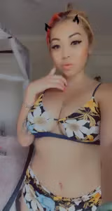 Kat “FREE” page profile picture