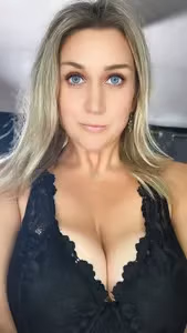 C•A•N•D•Y profile picture