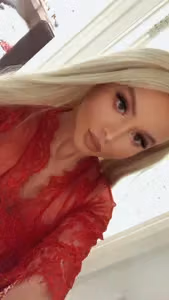 The pretty blonde profile picture