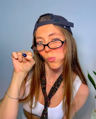 Lily ๐ Tiny & tight๐ฅน๐ฆ profile picture