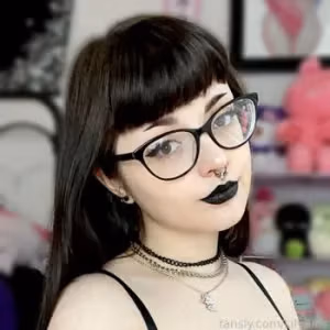 Lily profile picture