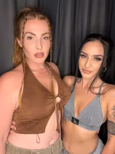 Barely legal Girl Girl ๐๐๐ฆ profile picture