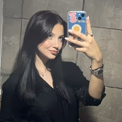 𝓶𝓲𝓵𝓵𝓲𝓮 profile picture