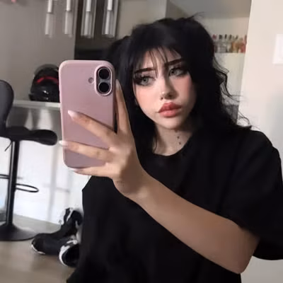 ๐ก๐๐ฆ๐ฐ๐ถ || prettiest goth ๐ค profile picture