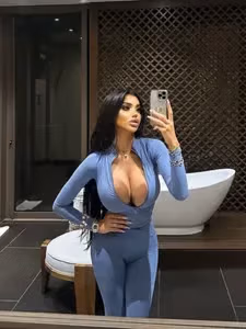 Chloe Khan profile picture