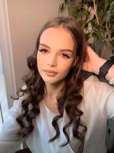 Elly profile picture