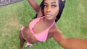 PETITE GF 🥰🏝️ profile picture