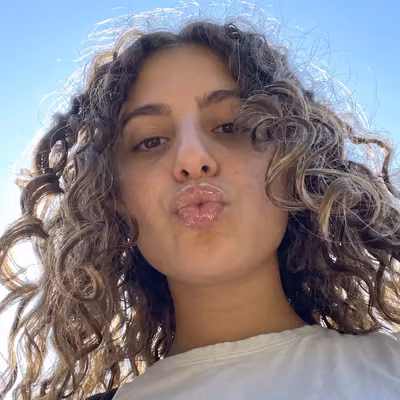 Millie ๐ฆ your next obsession ๐งก fast reply soft innocent look profile picture