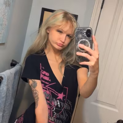 Sunny ☀️ profile picture