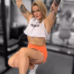 🍑 Alix the Gym Heaux 💪 profile picture