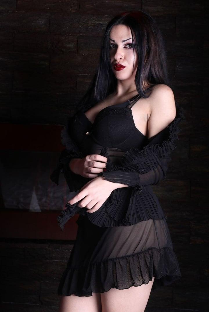 Lilith Caine 🥀 profile picture