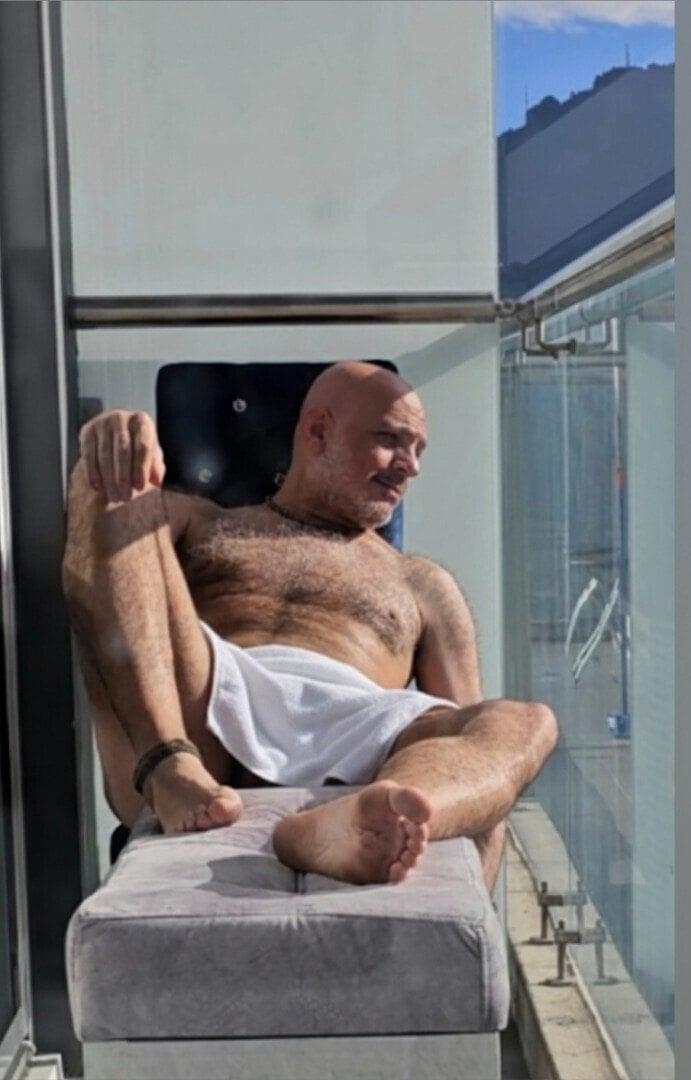 Arab dilf profile picture