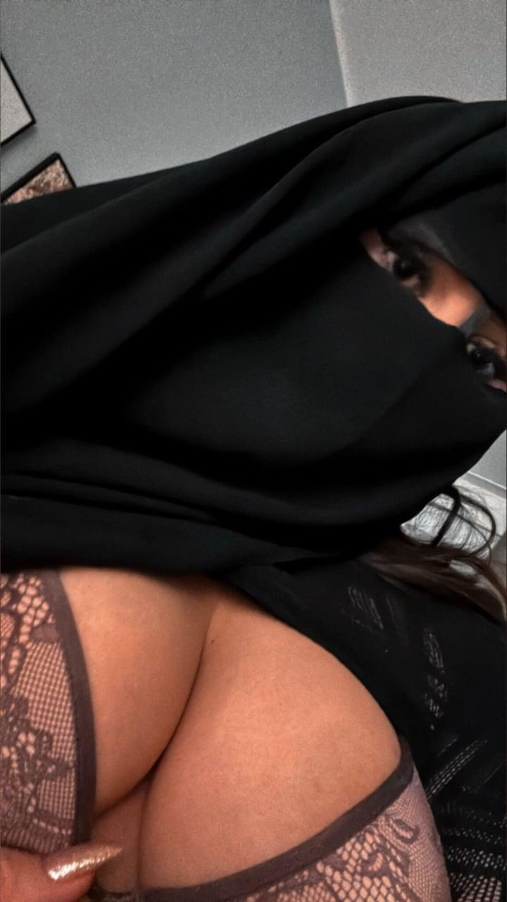 Yummy khalifa profile picture