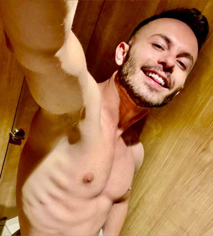 DEREK QUARTZ profile picture