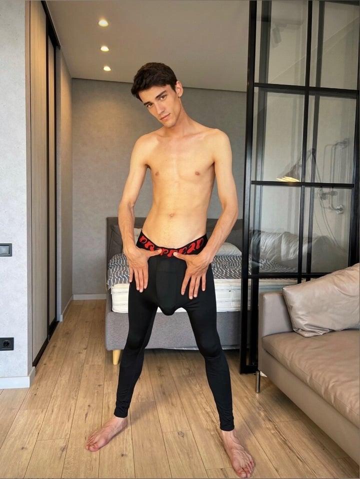 Alex ๐ค๐ผ๐ profile picture