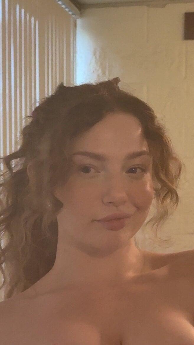 Lucy profile picture