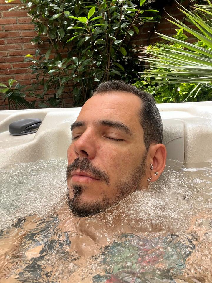 Lekuerotik profile picture