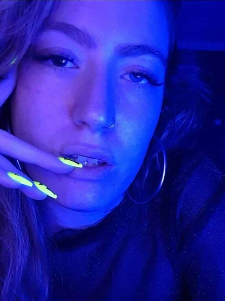 Lilfox666 profile picture