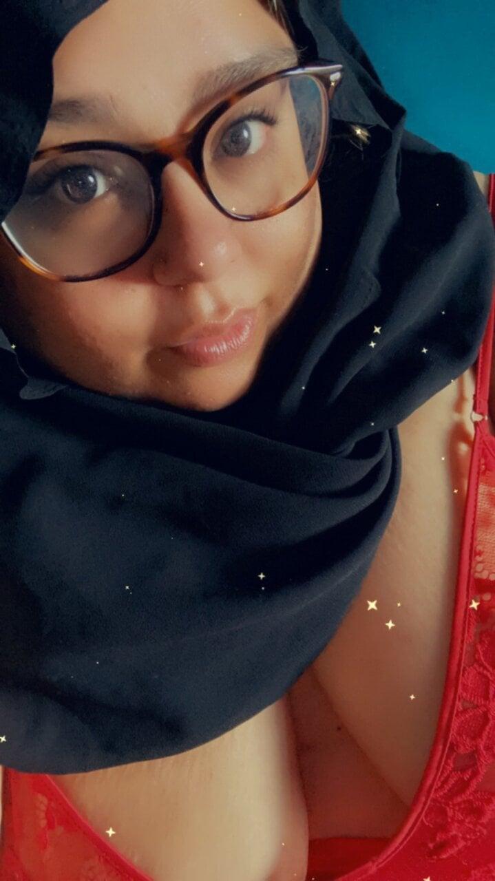 Naughtylilhoneyhijabi profile picture