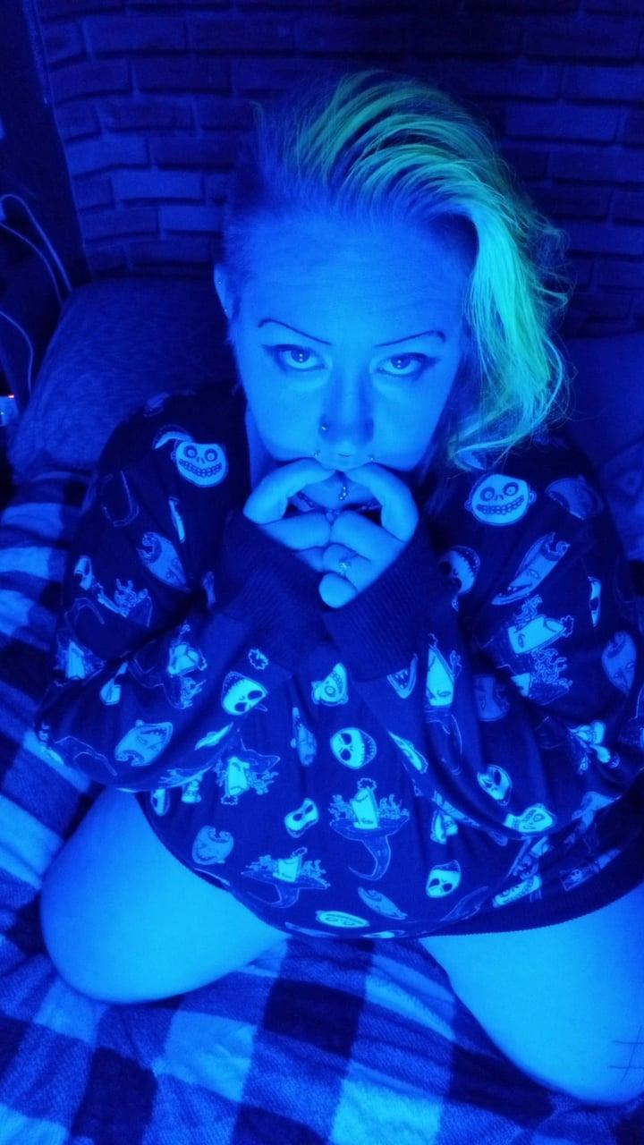 Neonprincessvip profile picture