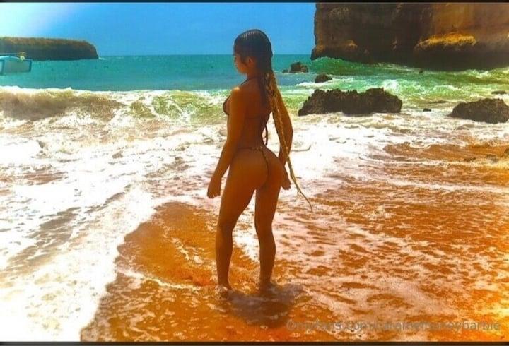 𝒞𝒶𝓇𝒶𝓂𝑒𝓁🍯👱♀️ profile picture