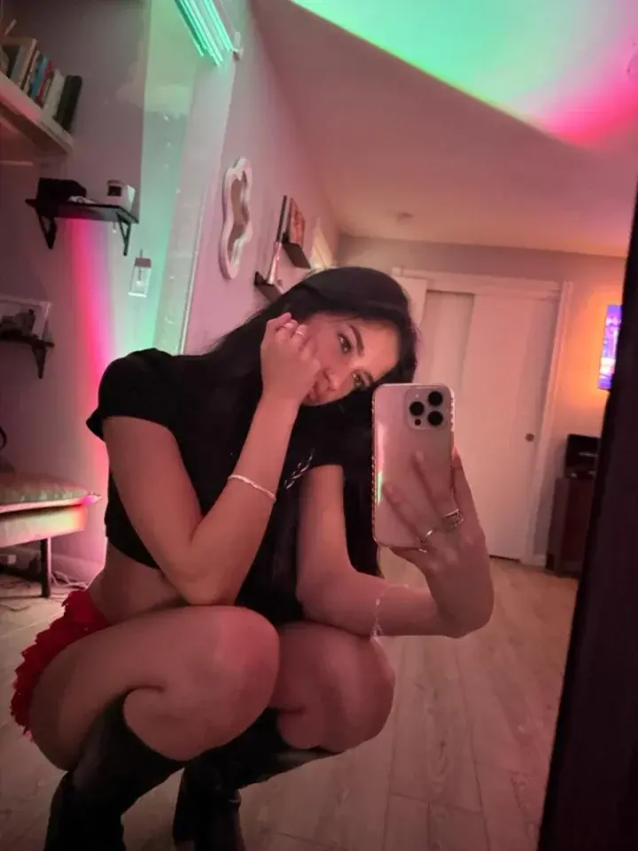 ๐๐๐๐๐๐ โขแดโข profile picture