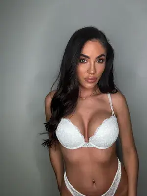 Becky Daisy โญTHE BEEJAYY QUEEN ๐ฅต profile picture