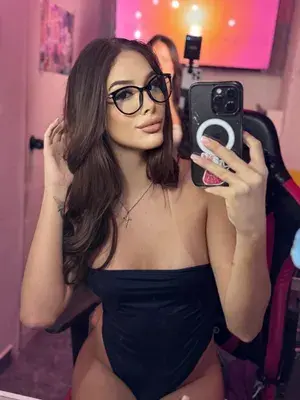 Aylin 🏳️⚧️ 8 inch 🍆 FREE profile picture